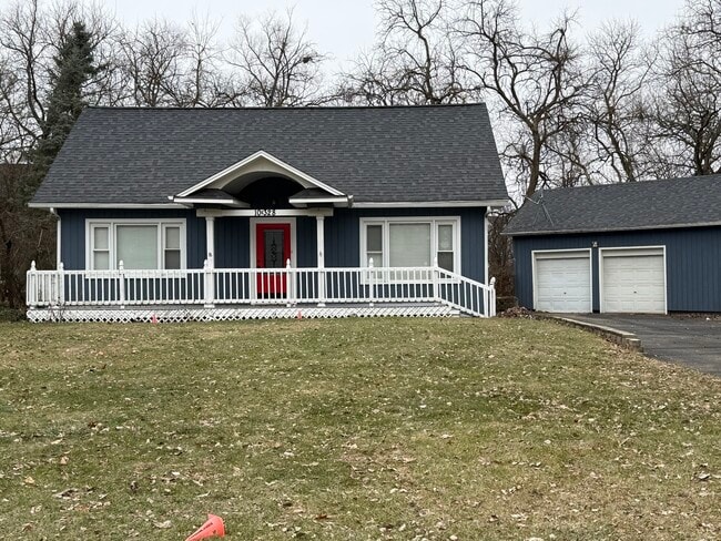 Building Photo - 10S328 Jamie Ln