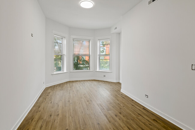 Building Photo - 1349 W Taylor St