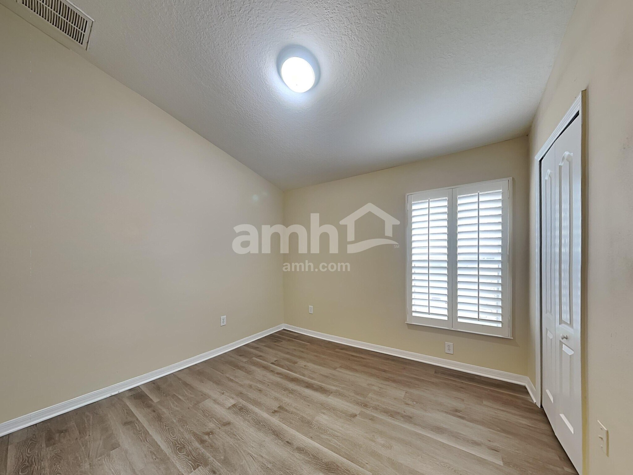 Building Photo - 10234 Perthshire Cir