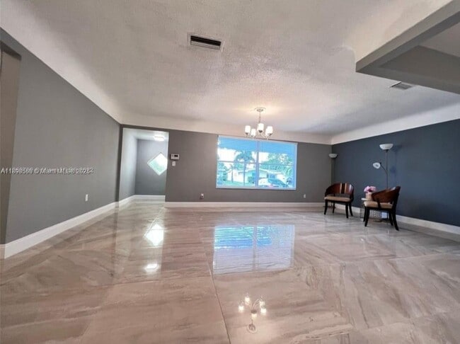 Building Photo - 6720 Azalea Dr