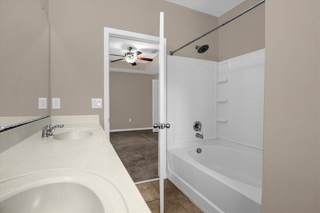 Building Photo - 2144 Betsy Ross Ln