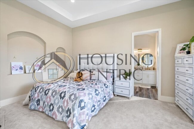 Building Photo - Breathtaking Luxury Custom Rental in Guard Gated Serrano Golf Community!!