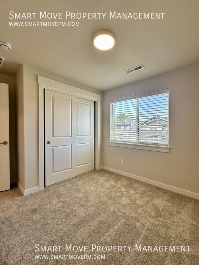 Building Photo - 7228 W Rygate Dr