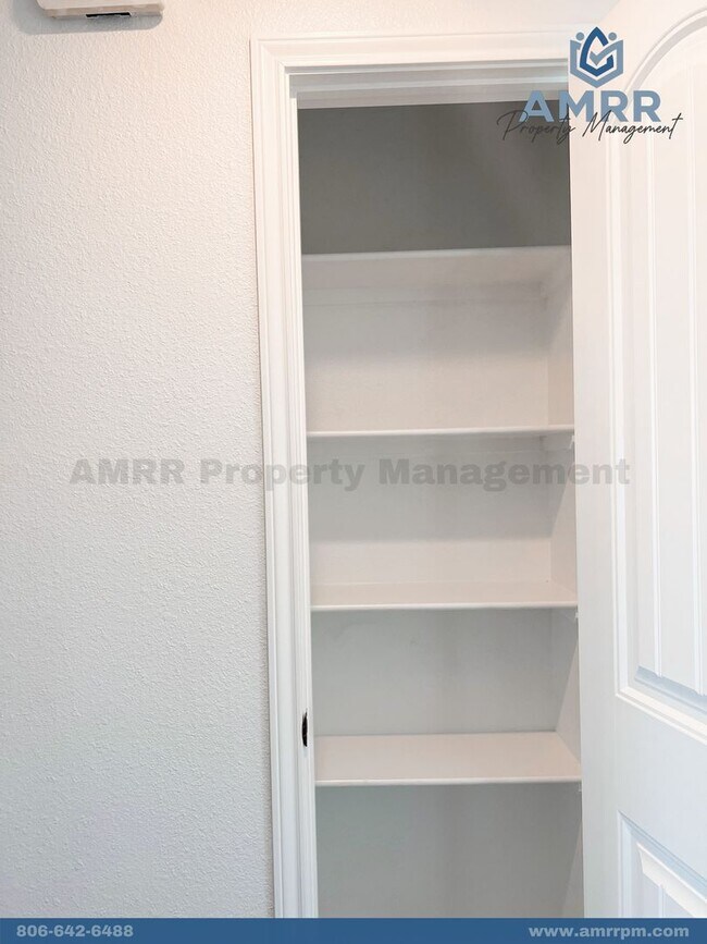 Building Photo - Charming 3 bed 2 bath home