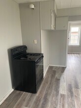 Building Photo - 718 W Nichols St