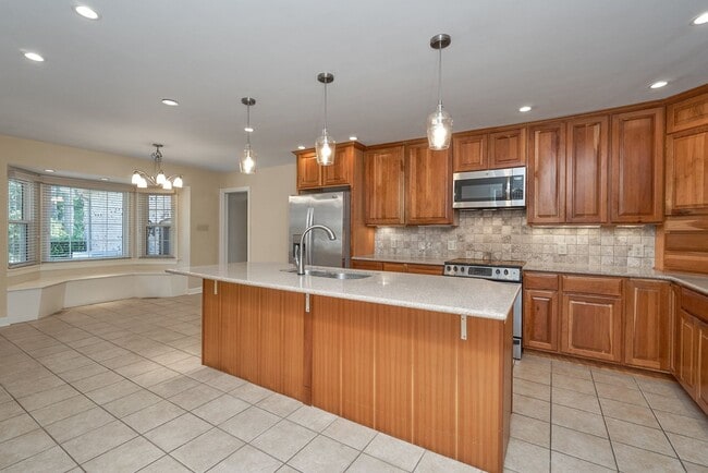 Building Photo - 2406 Jib Cir