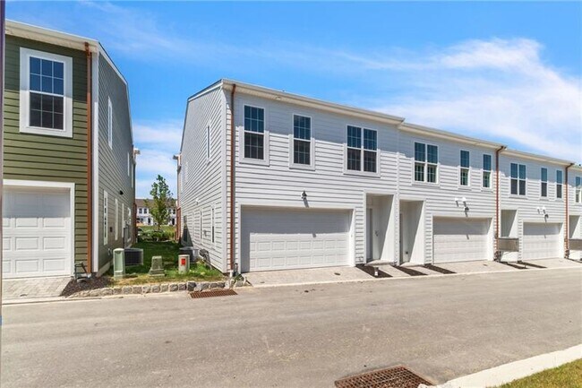 Building Photo - 509 High Cres Rd