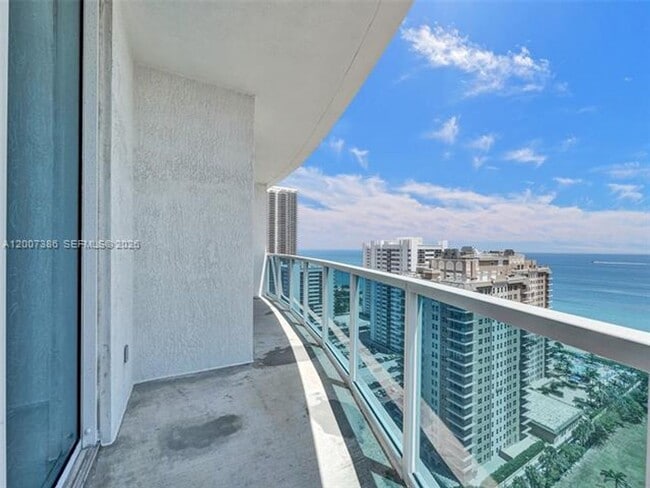 Building Photo - 1945 S Ocean Dr