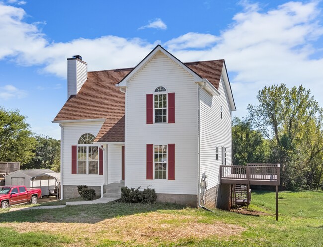 Primary Photo - 1928 Whirlaway Cir