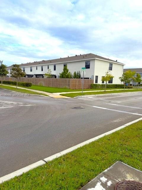 Building Photo - 470 NE 12th St