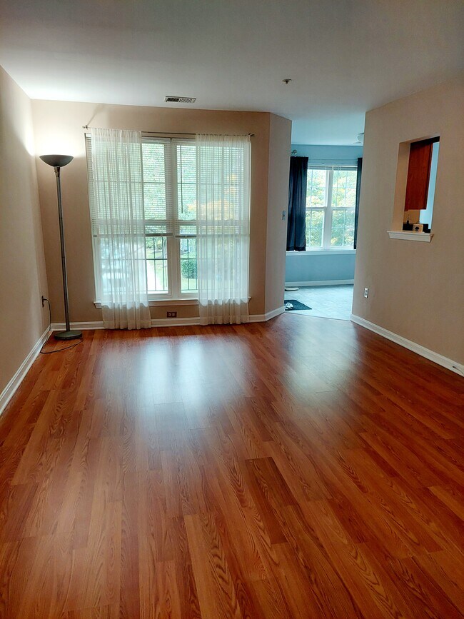 Primary Photo - 3800 Sunnyfield Ct