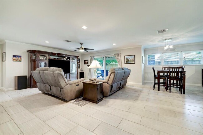 Building Photo - 2910 Freshmeadows Dr