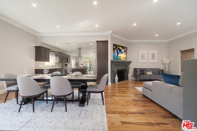 Building Photo - 5181 Densmore Ave