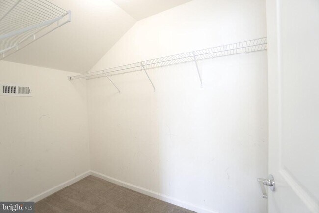 Building Photo - 1003 Chapman Cir