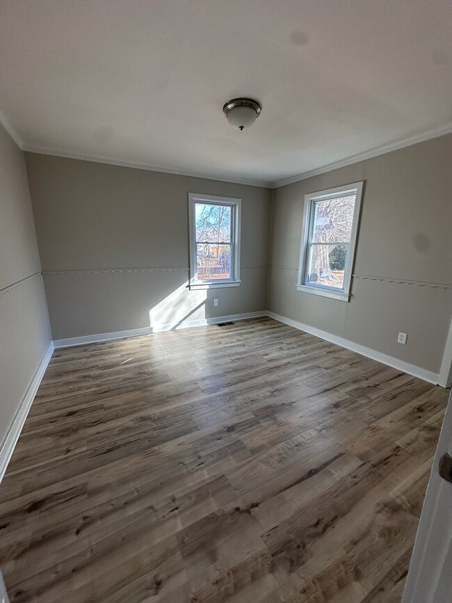 Building Photo - 1080 Grace Ave