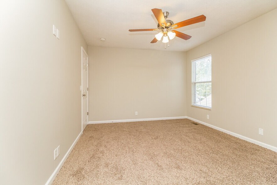 Building Photo - 3544 Glenfalls Dr