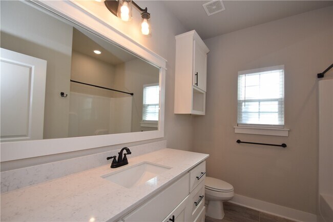 Building Photo - 42 Tummell Dr