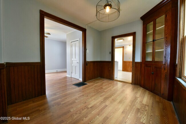Building Photo - 113 N 3rd Ave