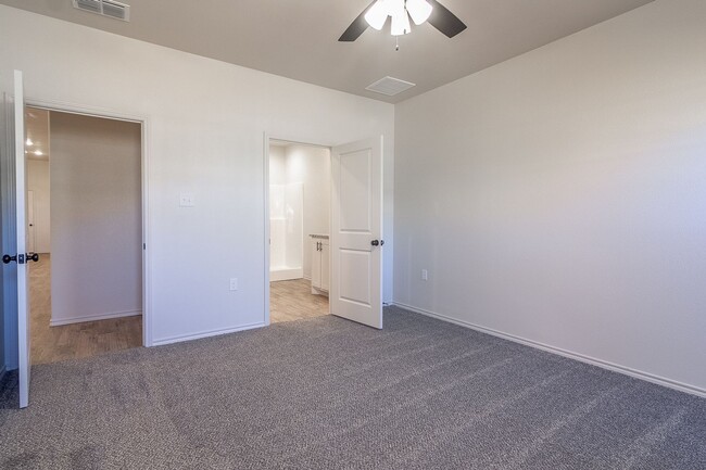 Building Photo - Townhome in NW Lubbock