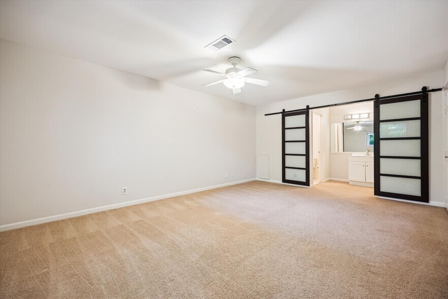 Building Photo - 10703 Hampton Mill Ter
