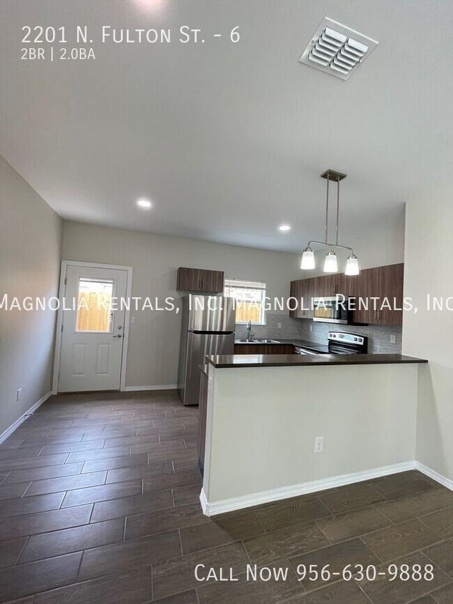 Building Photo - 2201 N Fulton St