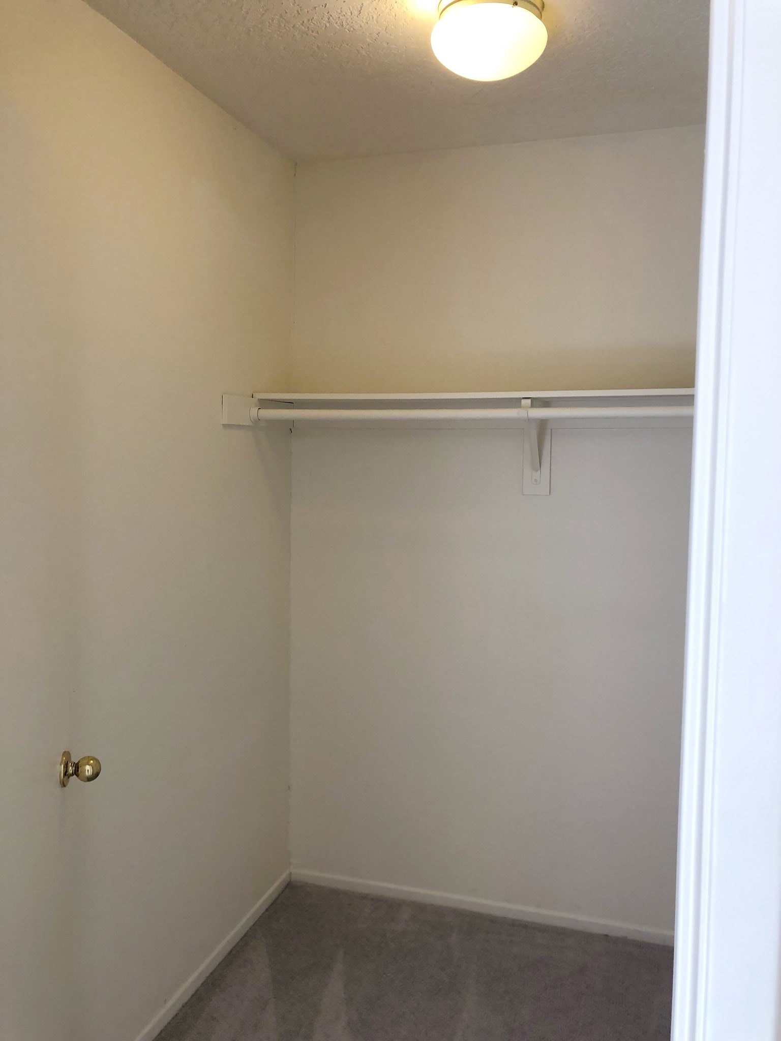 Master closet - 7320 Balboa Blvd