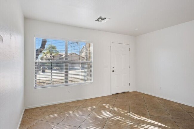 Building Photo - 3076 W Silver Creek Dr