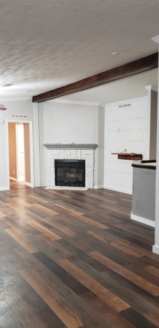 Building Photo - 25 Beautifully Maintained