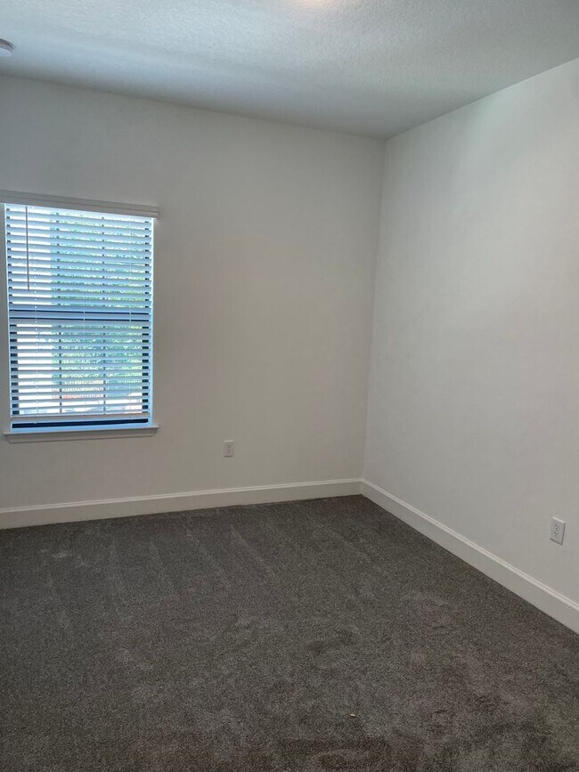 Building Photo - TOWNHOME IN HIGHLY DESIRABLE WINTER SPRINGS/TUSCAWILLA