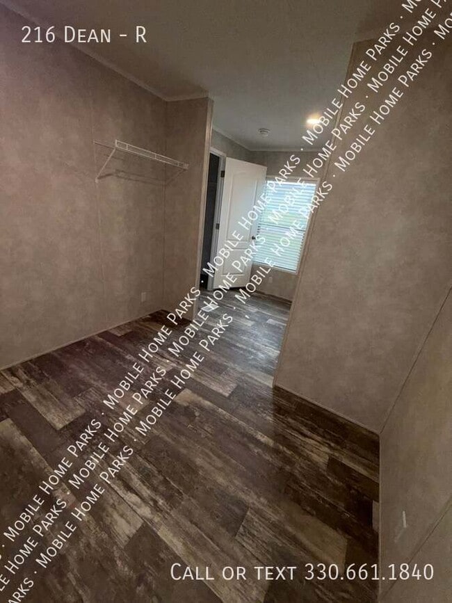 Building Photo - 216 Dean-R