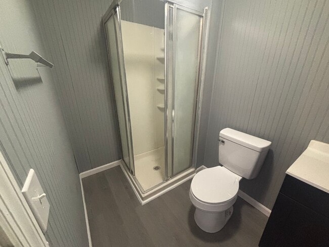 Building Photo - FOR RENT