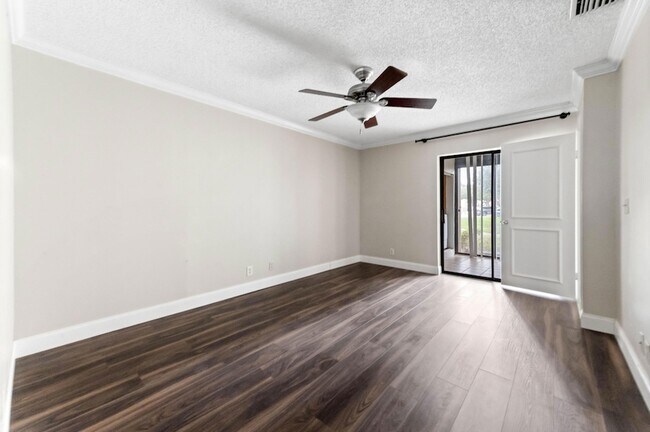 Building Photo - 3757 Cocoplum Cir