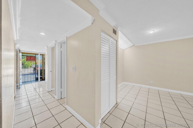 Building Photo - 221 NW 43rd Pl
