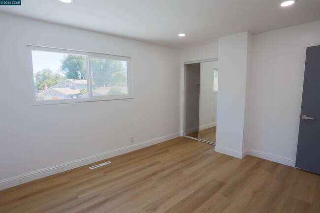 Building Photo - 3330 Claudia Dr