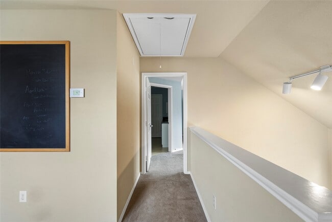 Building Photo - 5239 Schuler St