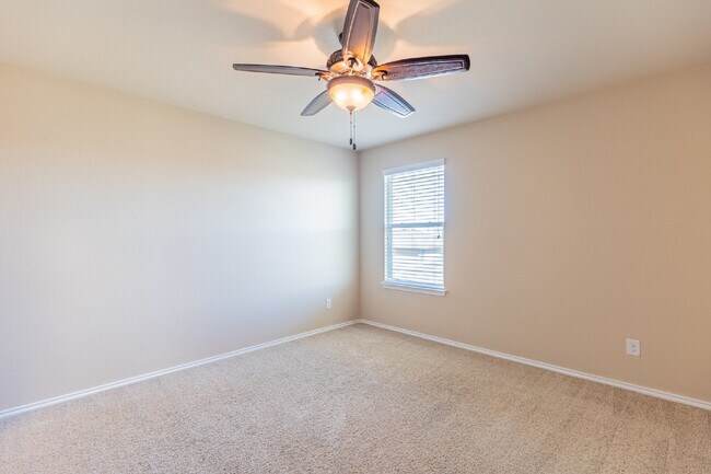 Building Photo - 1744 Emerald Edge