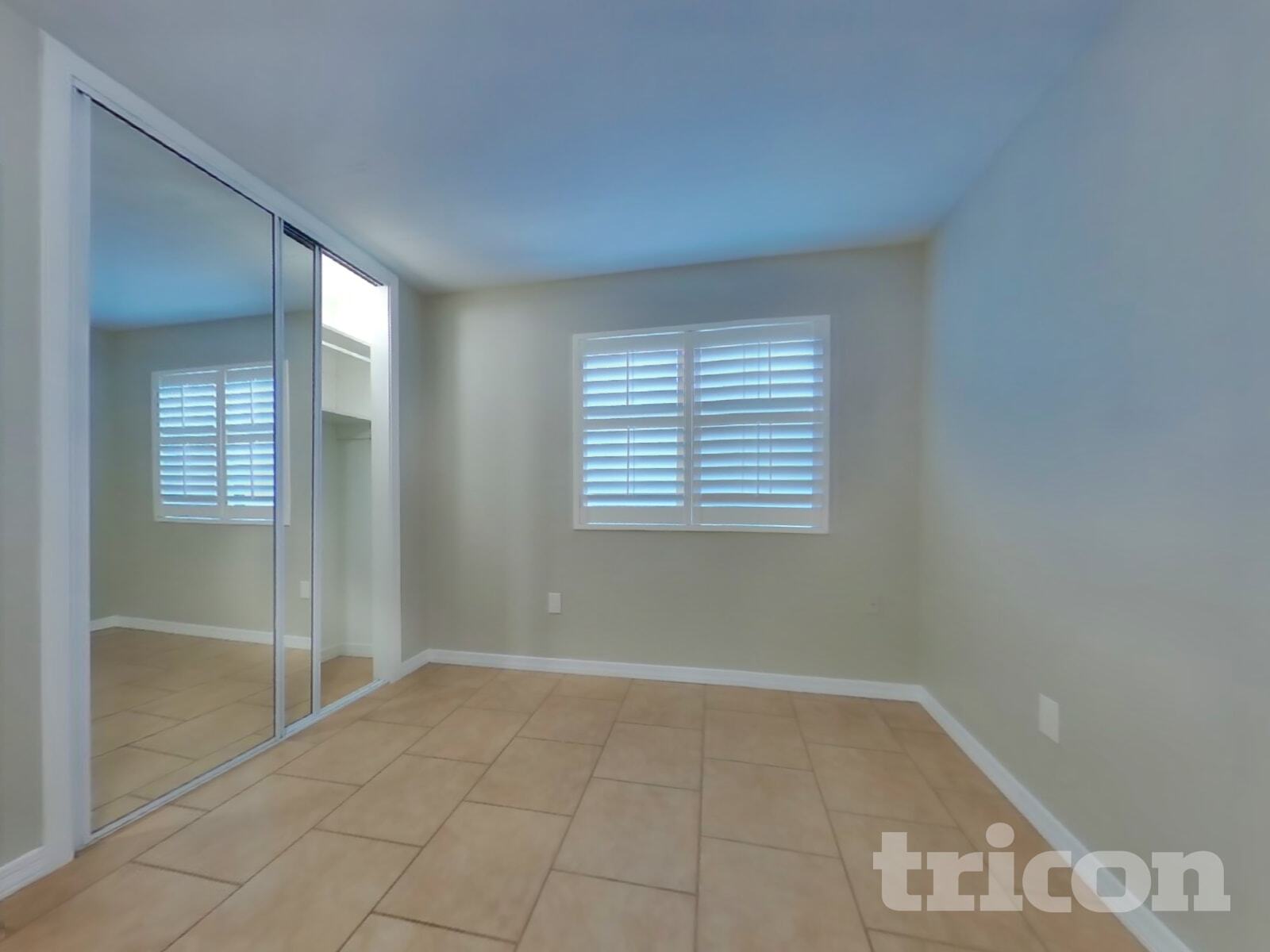 Building Photo - 2108 W Hermosa Dr