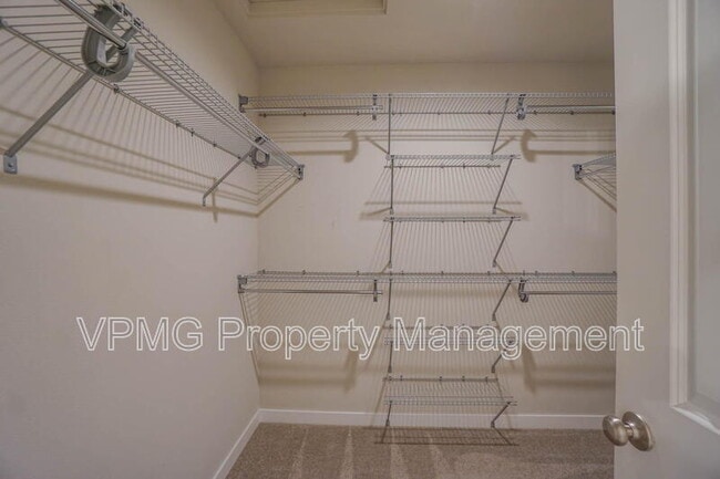 Building Photo - 8714 N 3rd Way
