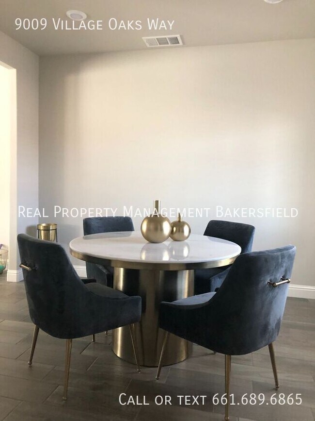 Building Photo - 9009 Village Oaks Way