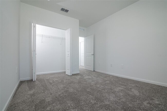 Building Photo - 2642 Runners Cir