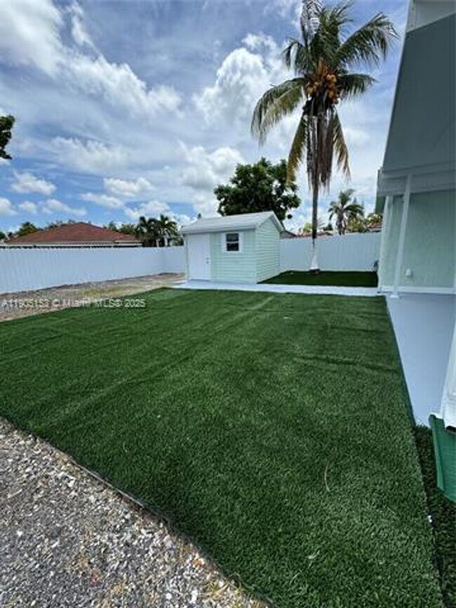 Building Photo - 11434 SW 185th St