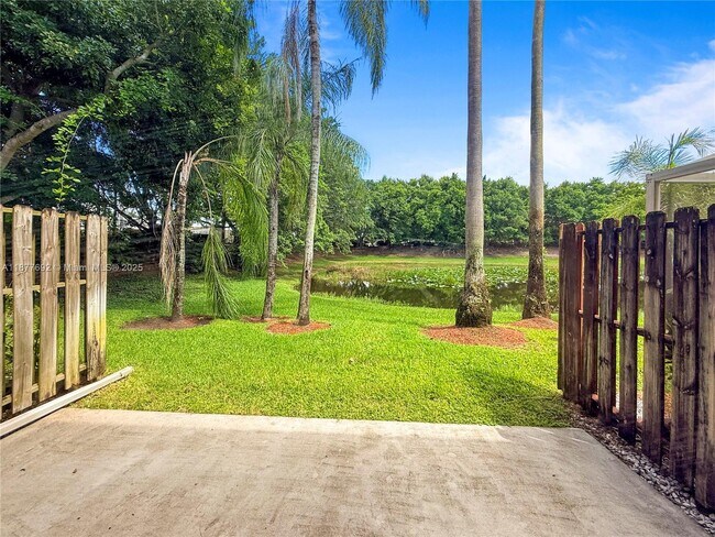Building Photo - 1606 Veracruz Ln