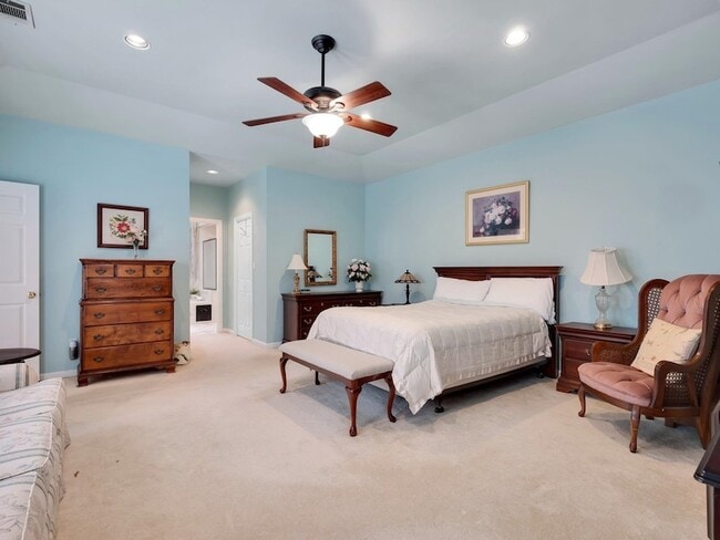 Building Photo - 4012 Dutchess Ct