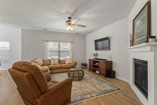 Building Photo - 2417 Spring Side Dr