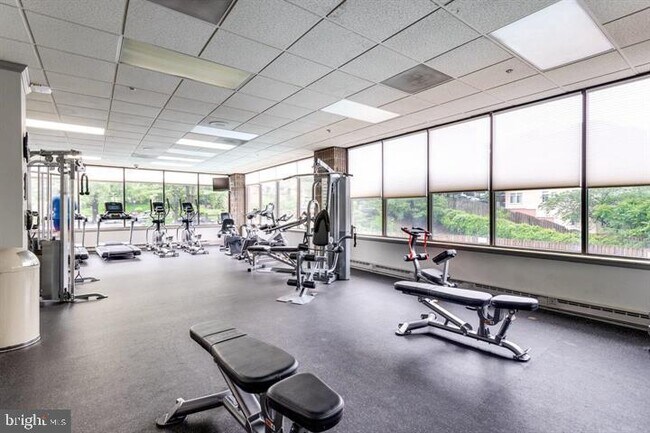 Building Photo - 6301 Stevenson Ave