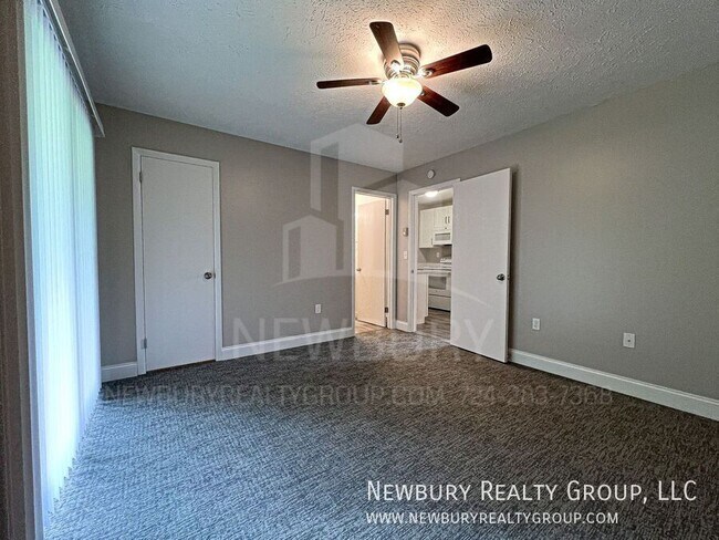 Building Photo - 18 Clearview Meadows