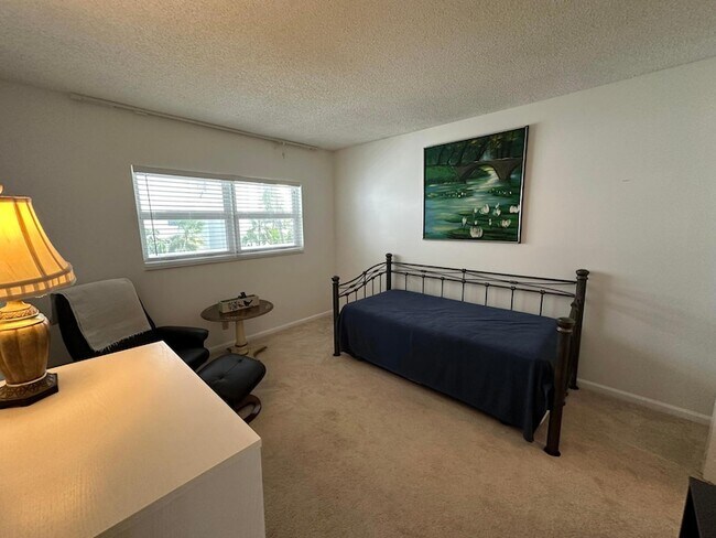 Building Photo - 3310 S Ocean Blvd