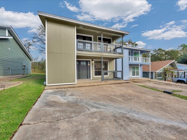 Building Photo - 41 Harbour Row Dr