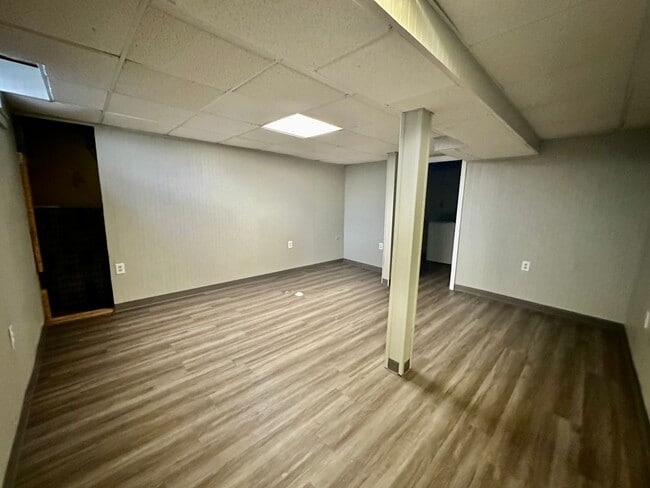 Building Photo - 2 bed 1 and 1/2 bath condo for rent $1600 ...