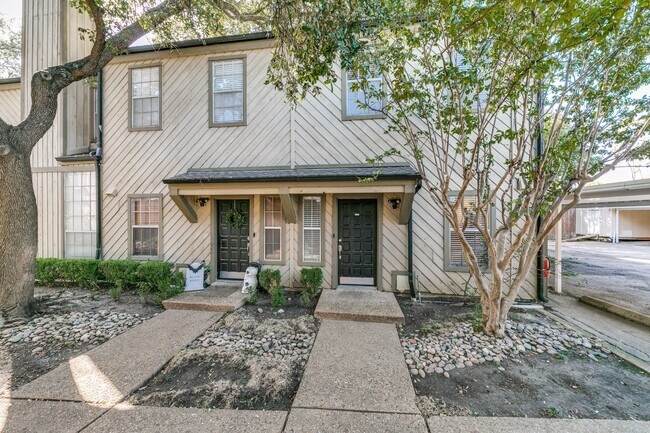 Building Photo - 2815 Welborn St